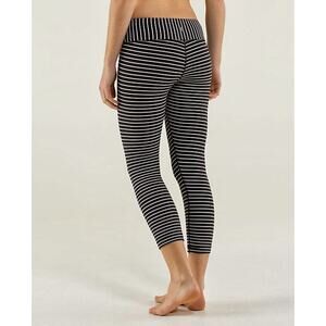 Lululemon Wunder Under Crop 4 Parallel Stripe RARE Original Fit Black White Luon